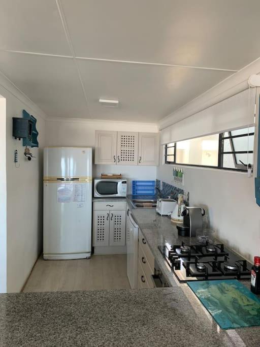 Baby Whale Bliss - Beachfront House ヴィットサント エクステリア 写真