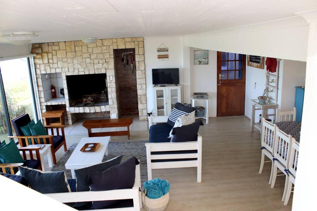 Baby Whale Bliss - Beachfront House ヴィットサント エクステリア 写真